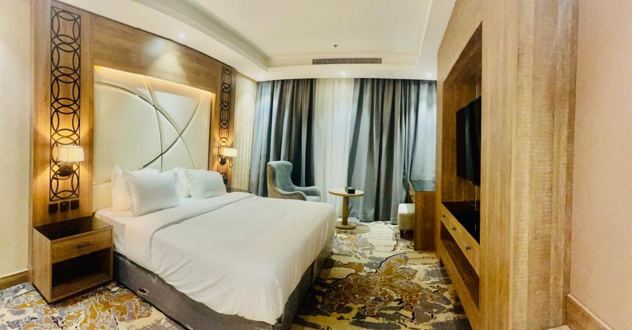 Mirnian Hotel เจดดาห์ ภายนอก รูปภาพ