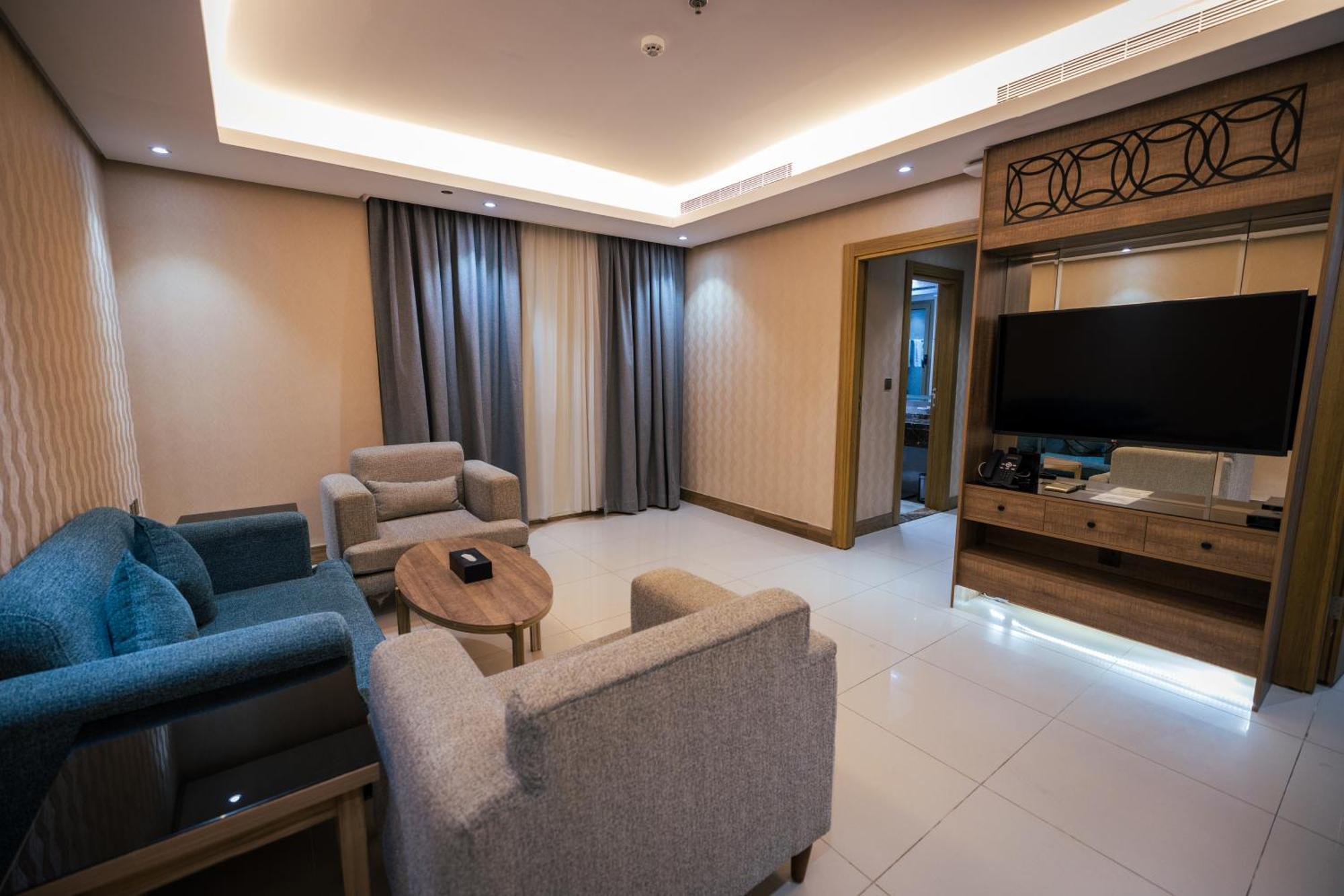 Mirnian Hotel เจดดาห์ ภายนอก รูปภาพ