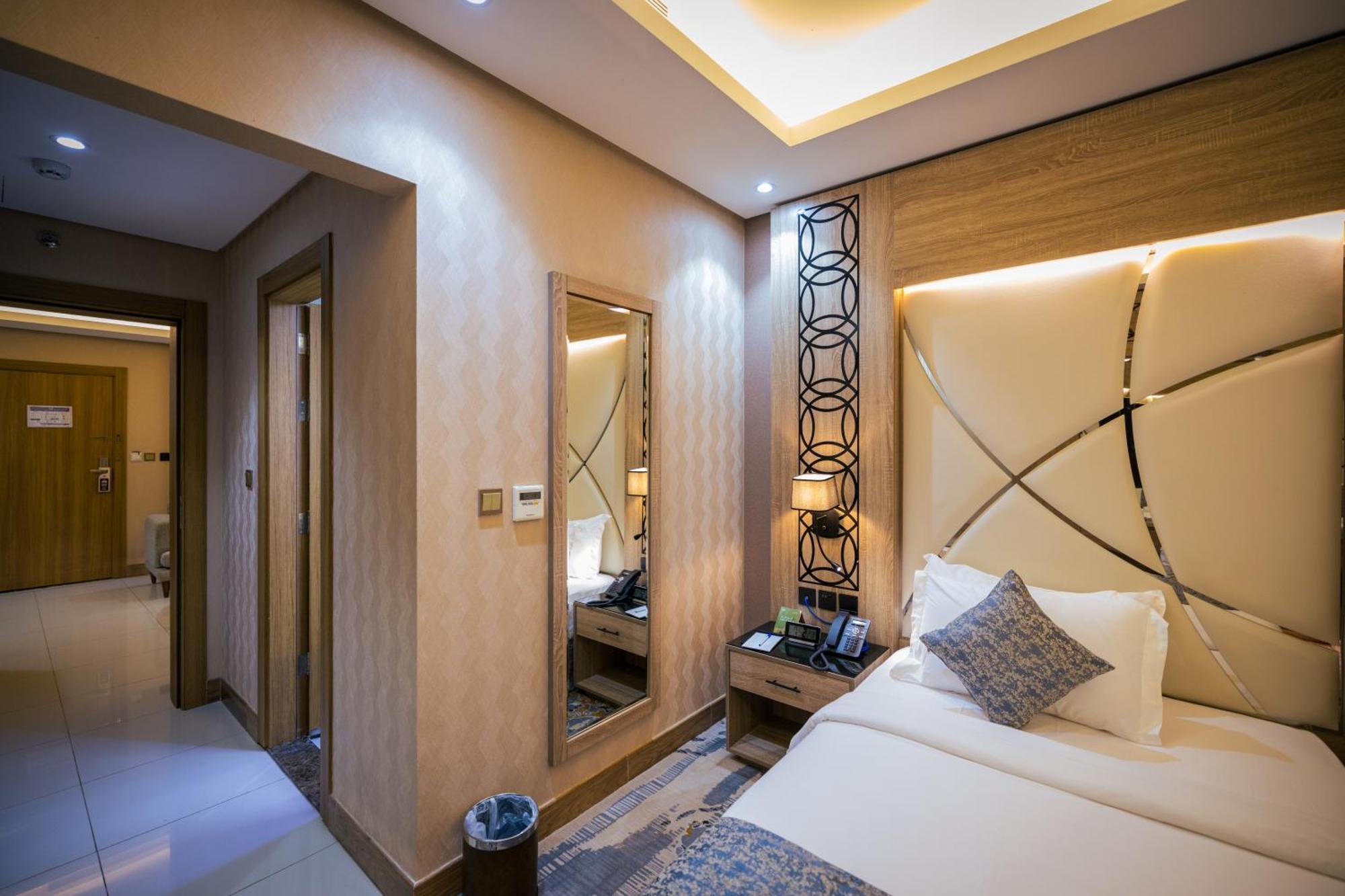 Mirnian Hotel เจดดาห์ ภายนอก รูปภาพ